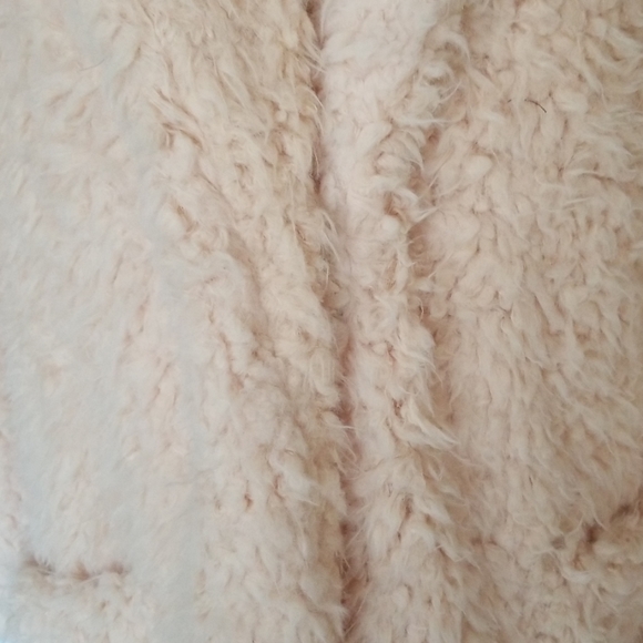 Blush Teddy Coat Super Fuzzy, Soft and Cozy - Picture 6 of 8
